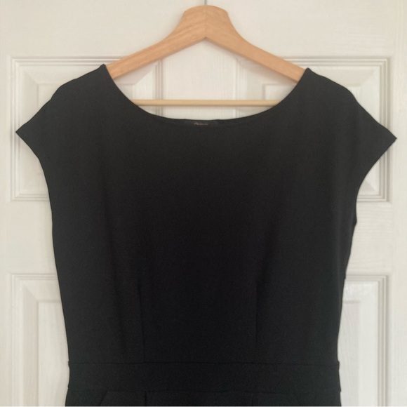 Quince Ultra-Stretch Ponte Cap Sleeve Dress in Black, Size M - Picture 5 of 14